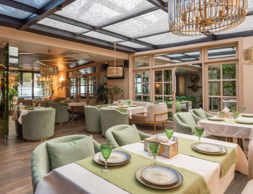 Хорошая хозяйка всегда устраивает обед за столом со скатертью!